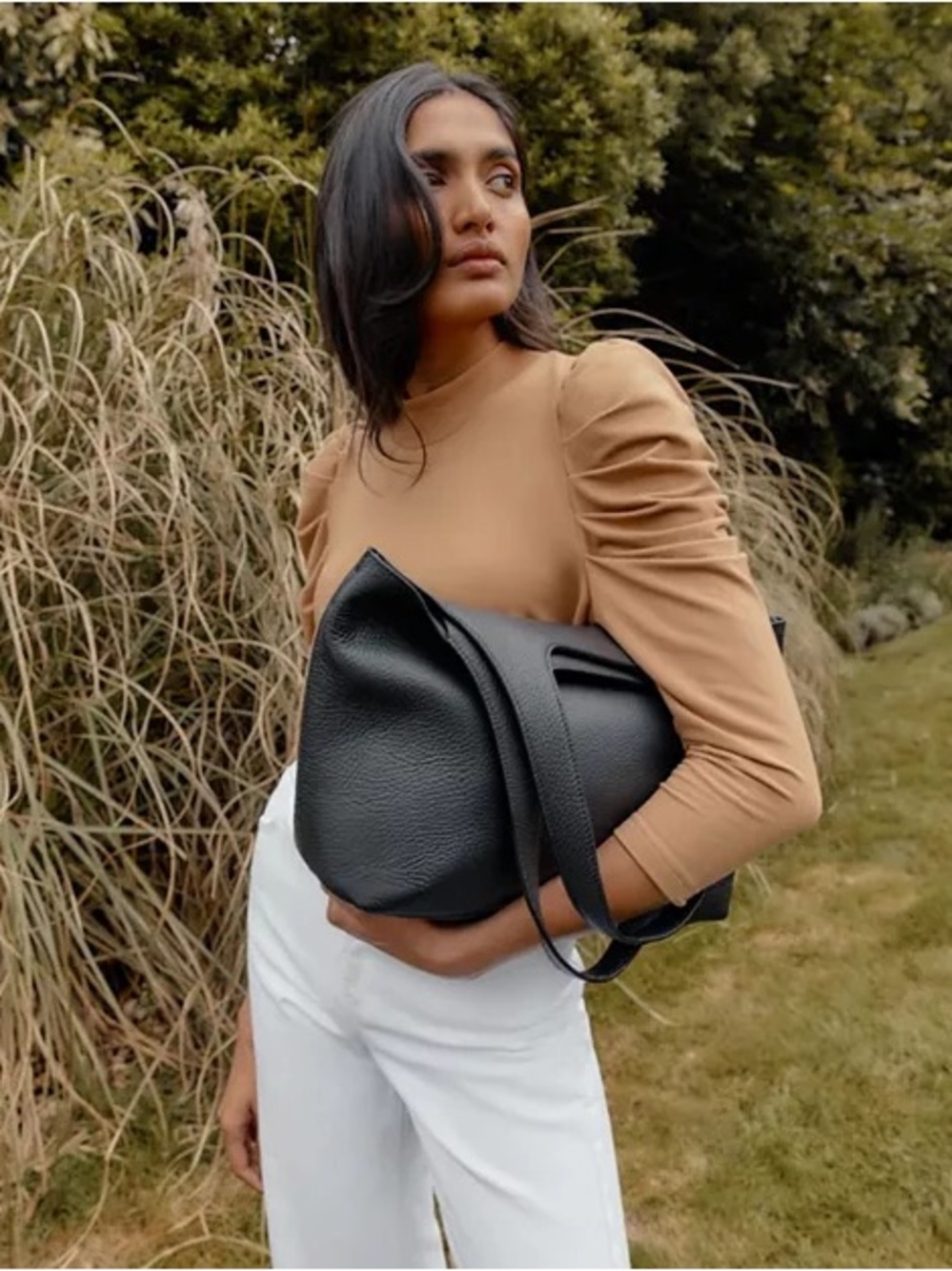 Cuyana Black Pebbled Leather Shoulder Bag